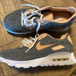 Unworn Nike Airmax 90 Ultra Cool Grey Vanchetta Tan women’s shoes